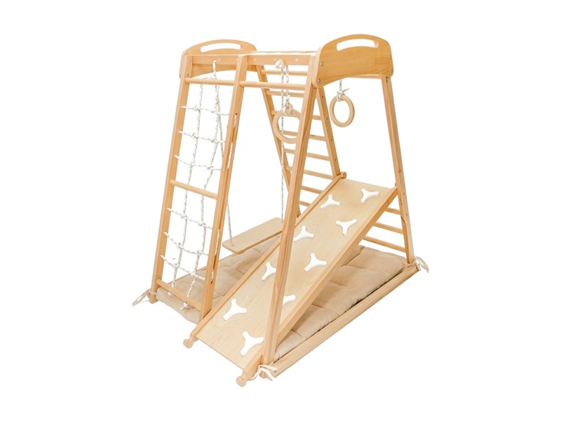 Sport complex with rope net, gymnastic rings, climbing ramp and mat